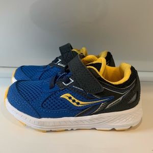 Toddler size 7 shoes - Never worn - no tags
